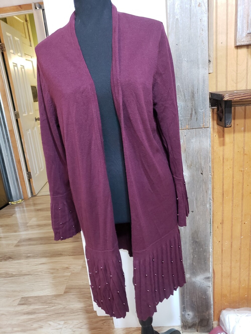 Chicos Burgundy Size 2 Or Large Open Front Cardigan Pleated Hem With Pearls